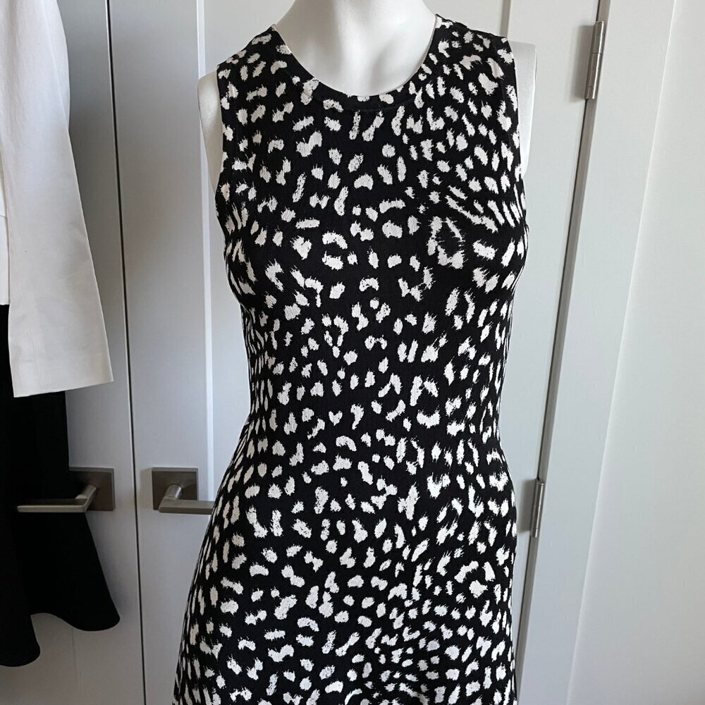 Michael Kors Slvless Crew Nk Fit & Flare Animal Print Knit Dress Blk Cream Sz S - Picture 2 of 11